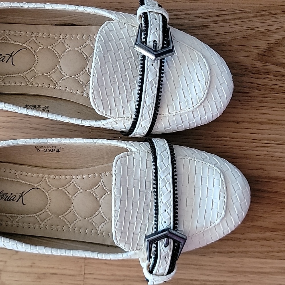 Slip On Shoes - Picture 2 of 4